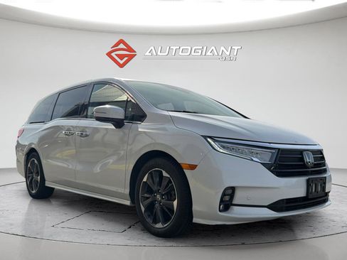 Used 2023 Honda Odyssey Elite image 16