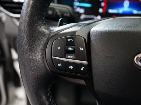 Used 2020 Ford Explorer XLT w/ Equipment Group 202A AWD/4WD image 18