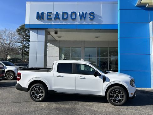 Used 2025 Ford Maverick Lariat w/ 4K Tow Package image 2