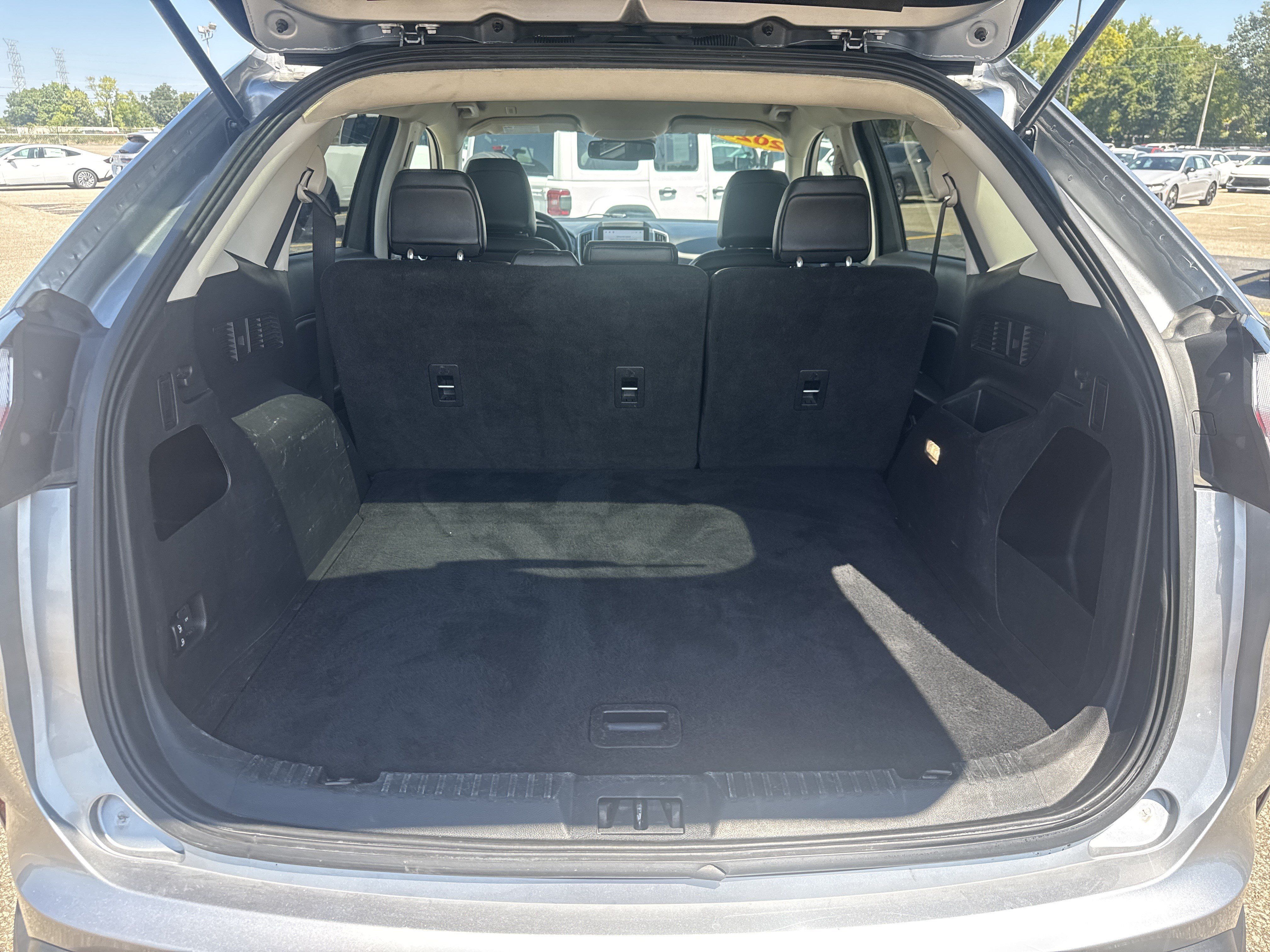 Used 2024 Ford Edge SEL AWD/4WD image 8