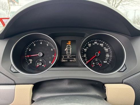 Used 2017 Volkswagen Jetta SE image 7