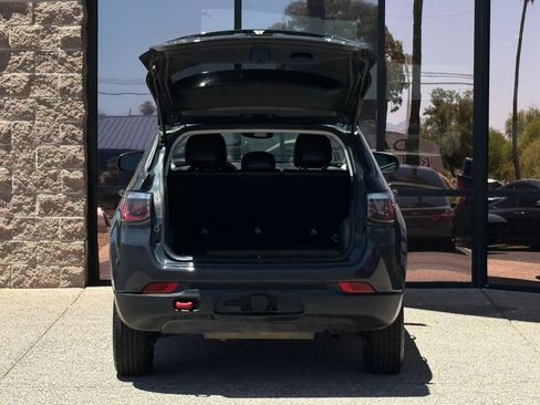 Used 2018 Jeep Compass Trailhawk w/ Navigation Group AWD/4WD image 30