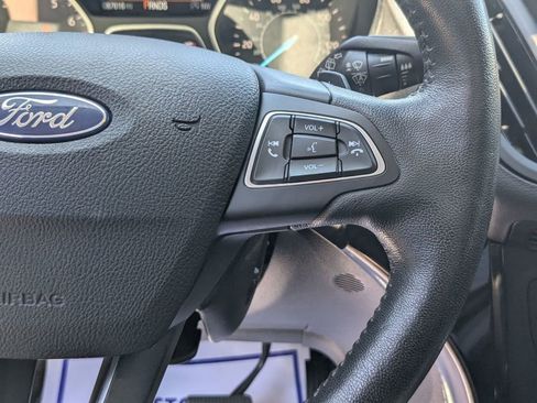 Used 2018 Ford Escape Titanium w/ Ford Safe & Smart Package AWD/4WD image 18