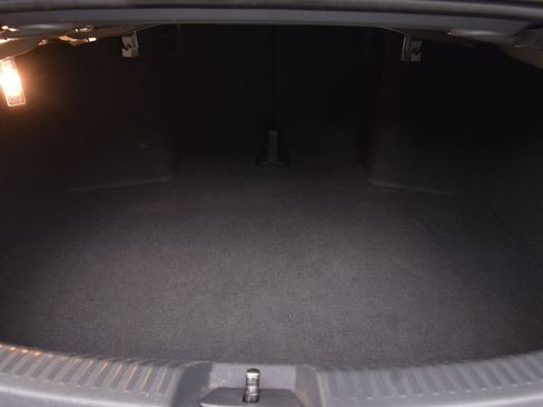 Used 2014 Volkswagen Beetle TDI image 27