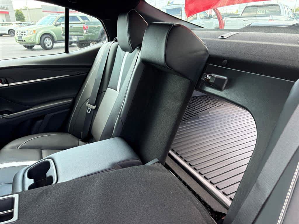 Used 2026 Toyota Camry SE w/ Convenience Package FWD image 8