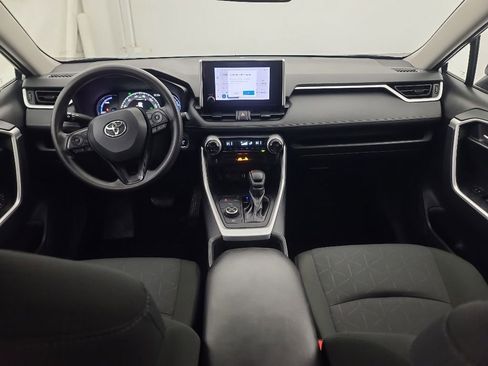 Used 2025 Toyota RAV4 XLE AWD/4WD image 22