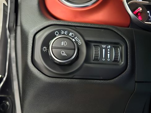 Certified 2020 Jeep Gladiator Rubicon AWD/4WD image 33