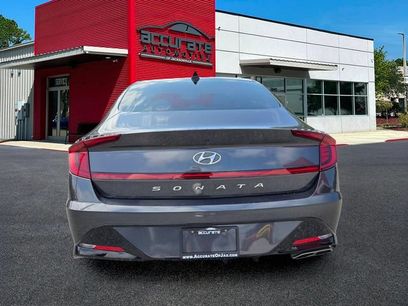 Used 2021 Hyundai Sonata SEL w/ Preferred Accessory Package