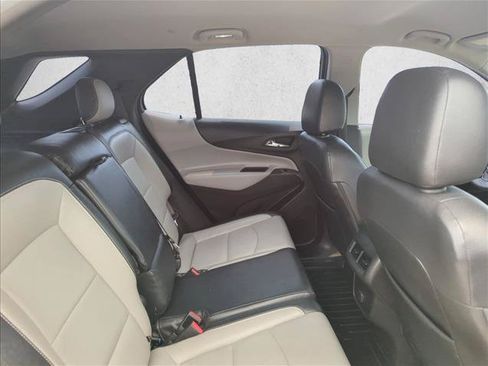 Used 2018 Chevrolet Equinox LS FWD image 22