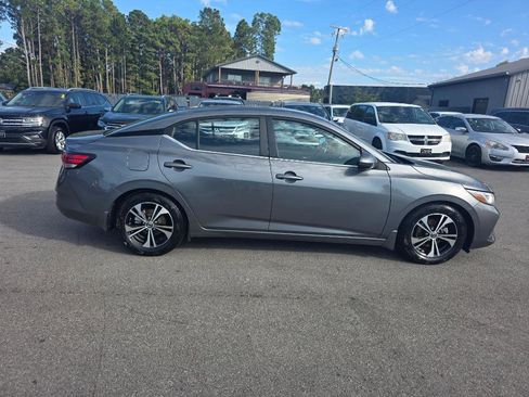 Used 2022 Nissan Sentra SV image 4