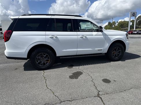 New 2025 Ford Expedition Tremor image 4