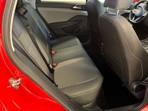 Certified 2023 Volkswagen Taos SE w/ Panoramic Sunroof Package FWD image 12