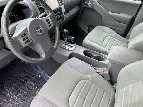 Used 2020 Nissan Frontier S image 11