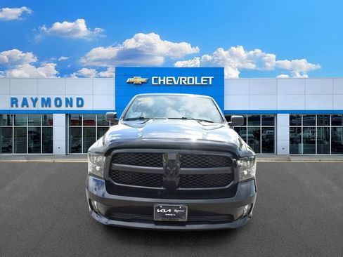 Used 2017 RAM 1500 Express w/ Black Ram 1500 Express Group AWD/4WD image 8