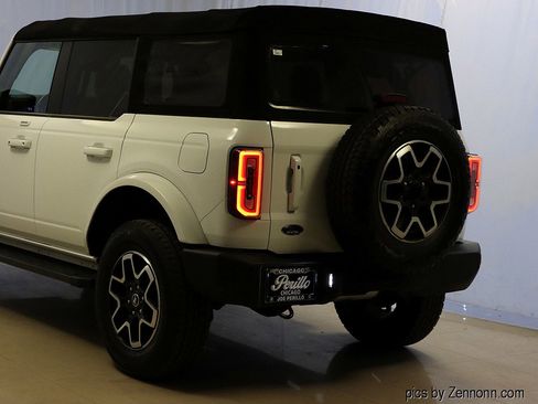 Used 2022 Ford Bronco Outer Banks image 8