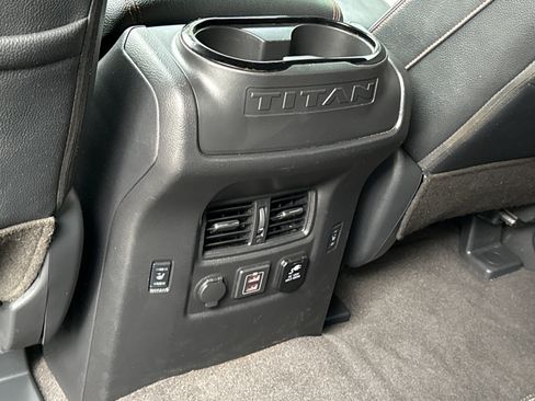 Used 2021 Nissan Titan PRO-4X w/ Pro-4x Convenience Package image 11