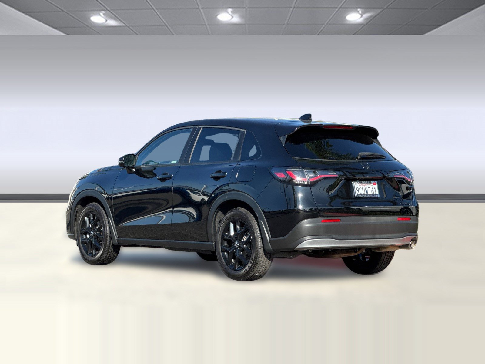 Used 2023 Honda HR-V Sport image 3