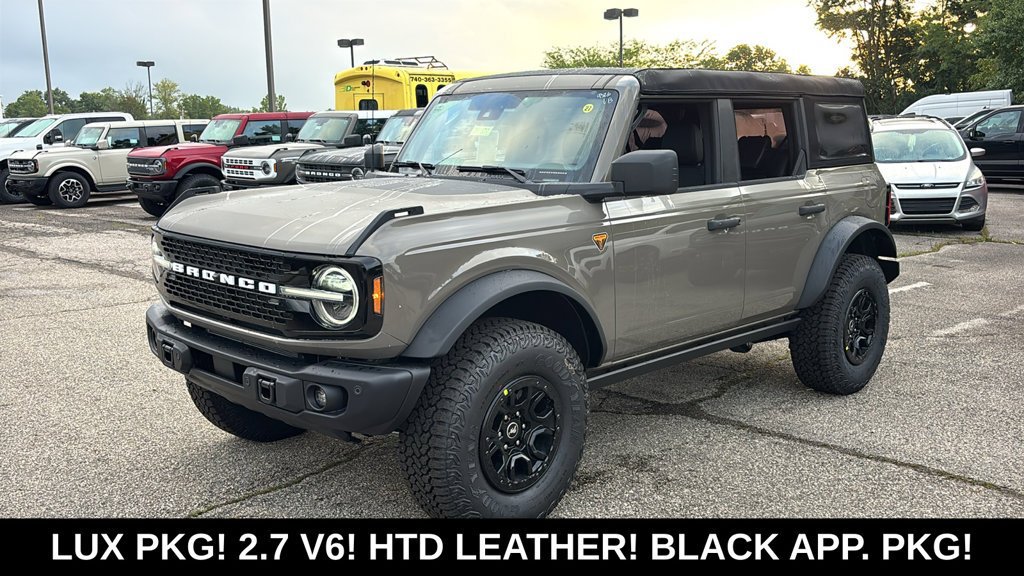 New 2026 Ford Bronco Badlands AWD/4WD image 3