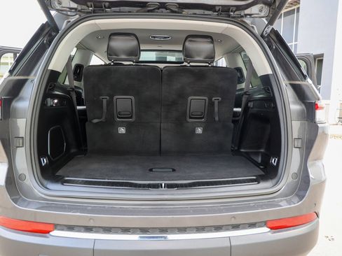 Used 2022 Jeep Grand Cherokee L Limited w/ Luxury Tech Group II image 40