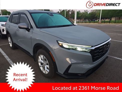 Used 2023 Honda CR-V LX image 1