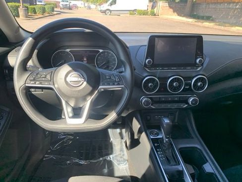 Used 2024 Nissan Sentra SV FWD image 12