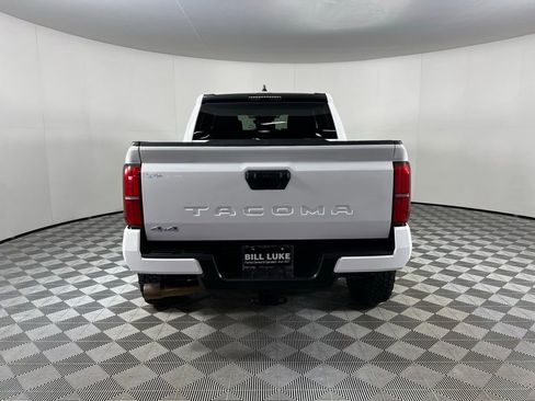 Used 2025 Toyota Tacoma SR5 image 7