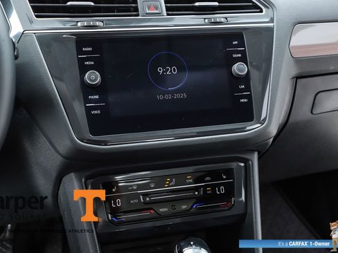 Used 2022 Volkswagen Tiguan SE image 25