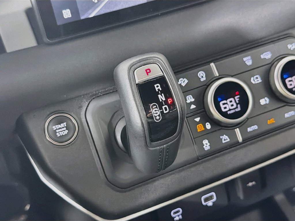 Certified 2023 Land Rover Defender 110 S AWD/4WD image 17