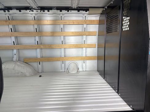 Used 2024 GMC Savana 2500 w/ Driver Convenience Package image 16