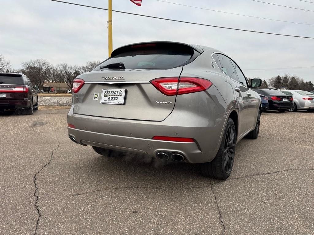 Used 2019 Maserati Levante AWD/4WD image 5