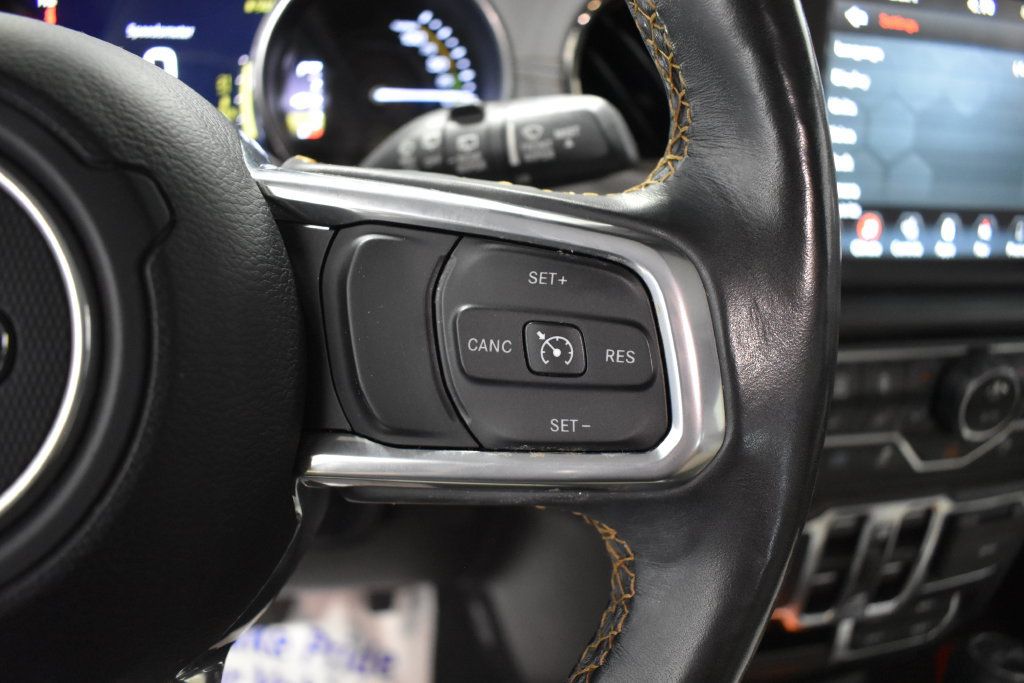 Used 2022 Jeep Wrangler Unlimited Sahara AWD/4WD image 33