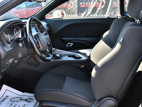 Used 2021 Dodge Challenger R/T image 17