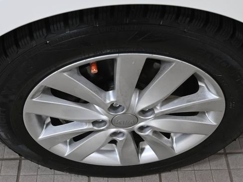 Used 2015 Kia Forte EX FWD image 16