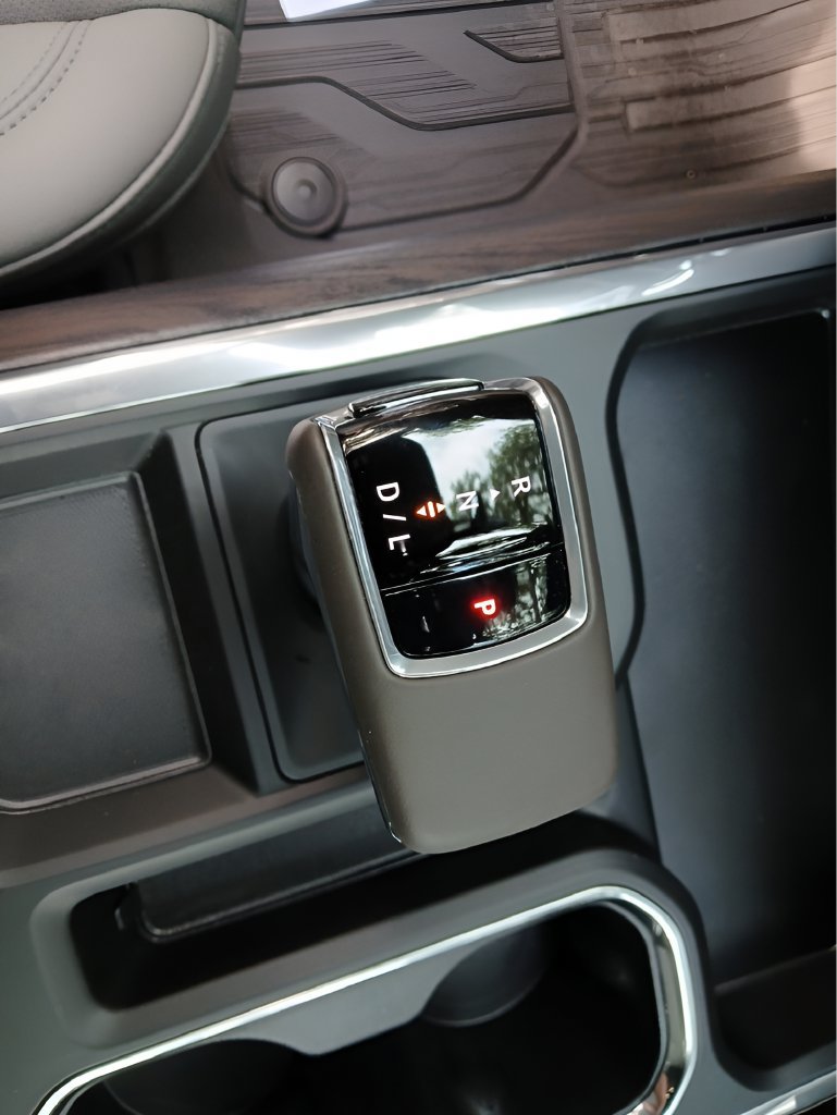 New 2026 GMC Sierra 1500 SLT w/ SLT Convenience Package RWD image 17