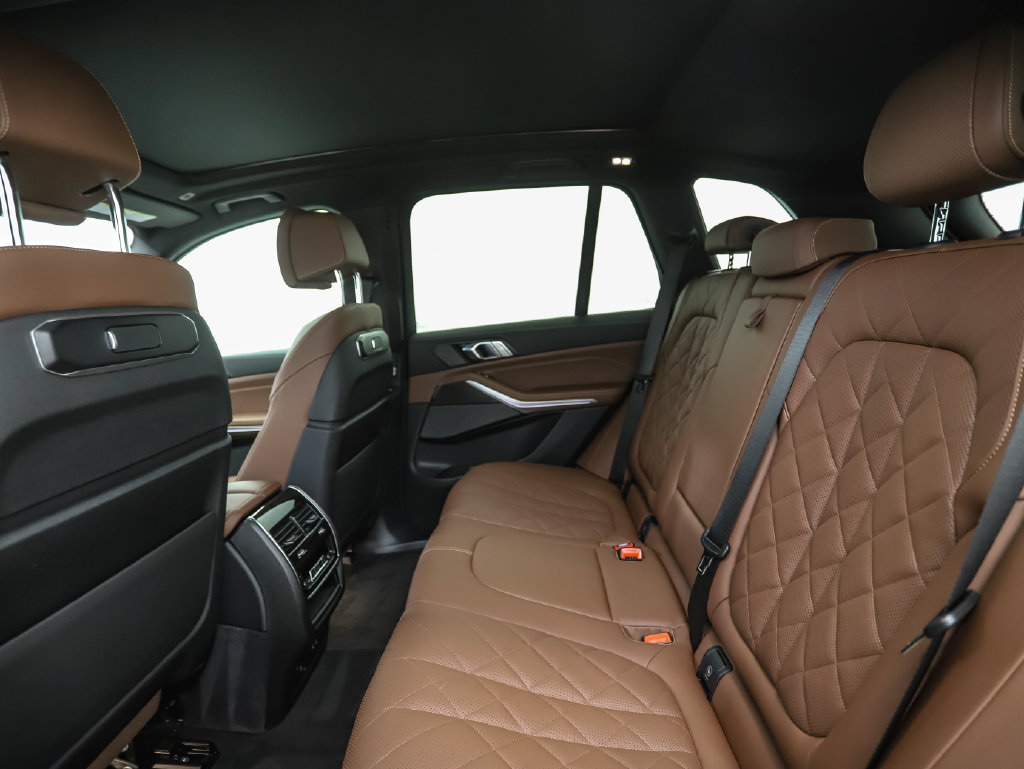 Certified 2025 BMW X5 xDrive50e AWD/4WD image 22