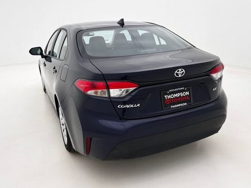 Used 2025 Toyota Corolla LE FWD image 8