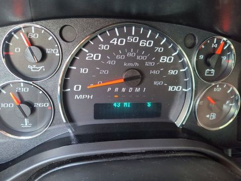 New 2025 Chevrolet Express 3500 w/ Driver Convenience Package image 29