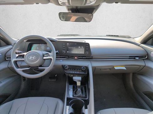 New 2026 Hyundai Elantra Blue image 18