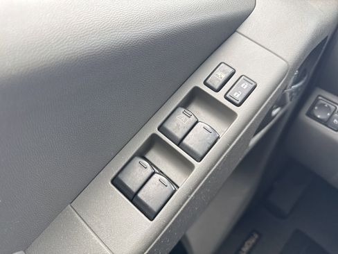 Used 2019 Nissan Frontier SV image 35