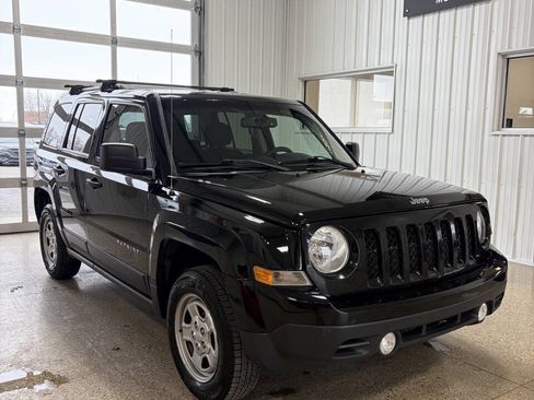 Used 2015 Jeep Patriot Sport image 1