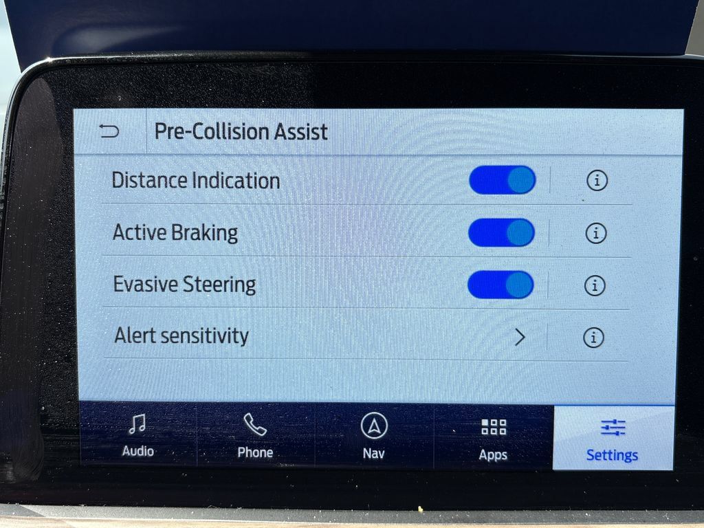 Certified 2020 Ford Escape Titanium AWD/4WD image 41
