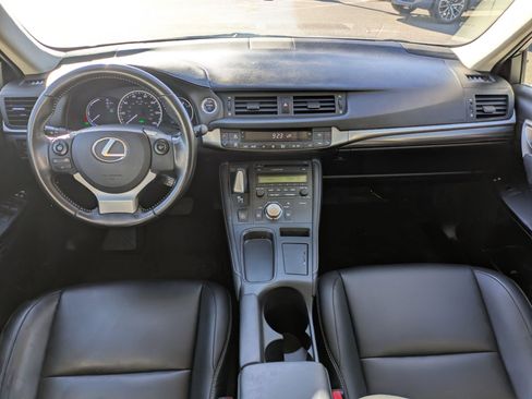 Used 2016 Lexus CT 200h image 17