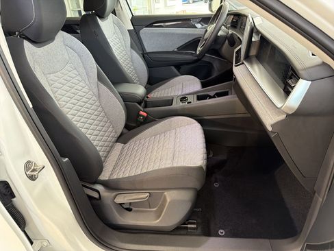 New 2026 Volkswagen Tiguan S FWD image 29