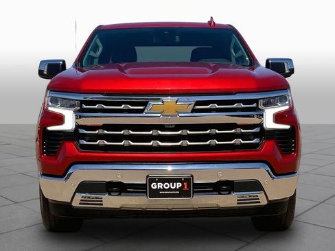 Used 2025 Chevrolet Silverado 1500 LTZ AWD/4WD image 4