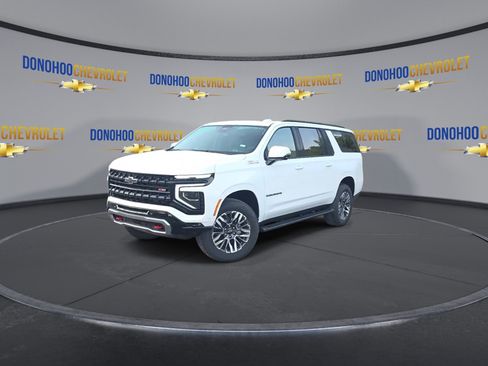 New 2026 Chevrolet Suburban Z71 w/ Comfort Package AWD/4WD image 7