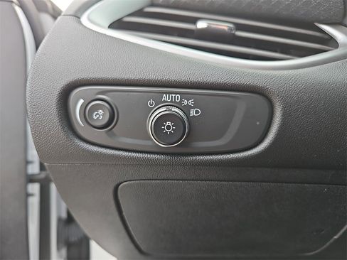 Used 2023 Chevrolet Malibu LT image 25