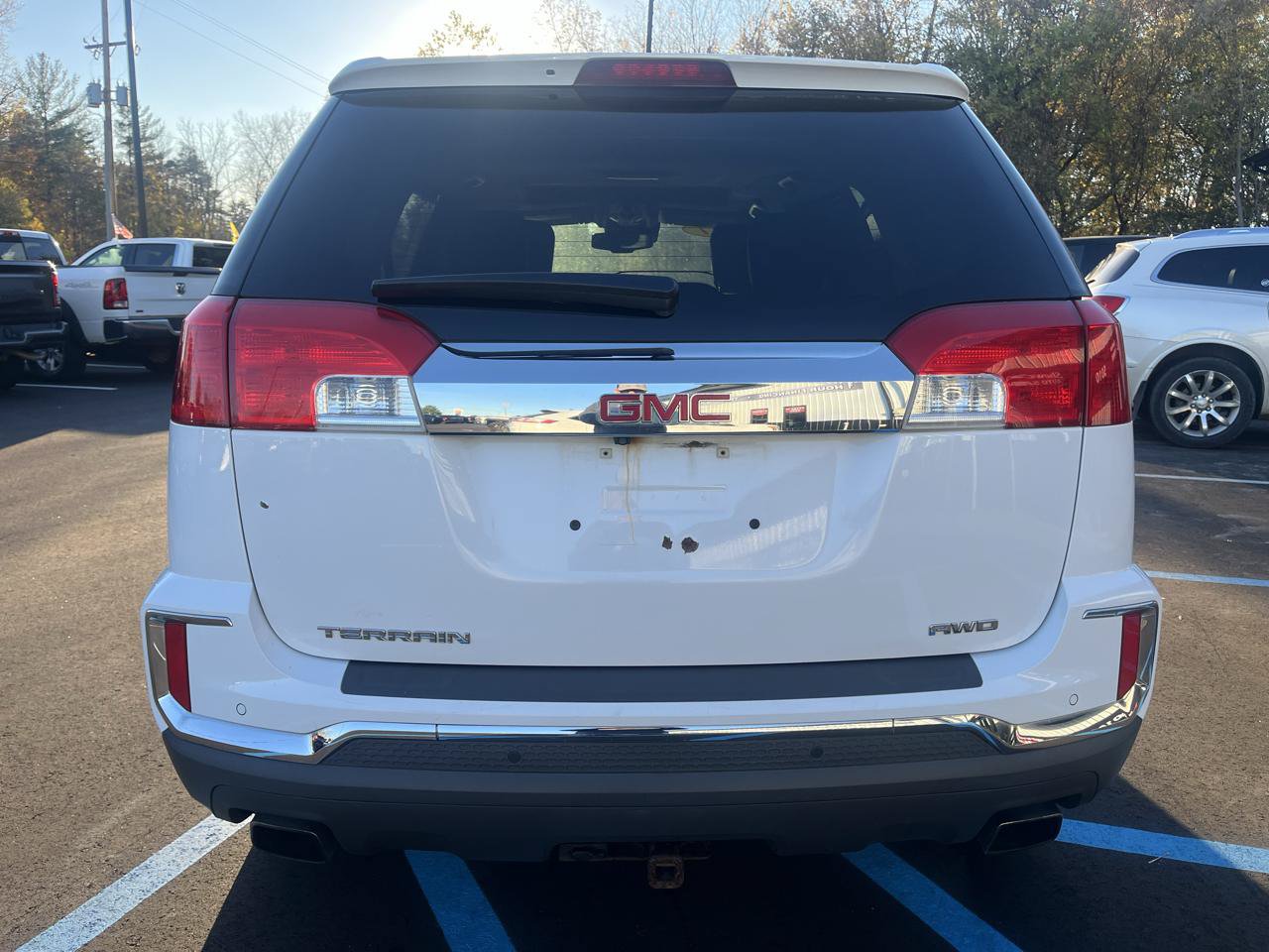 Used 2017 GMC Terrain SLT w/ Open Road Package AWD/4WD image 4
