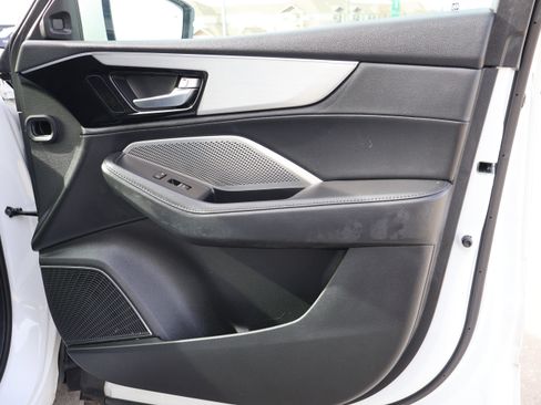 Used 2023 Acura MDX SH-AWD image 9