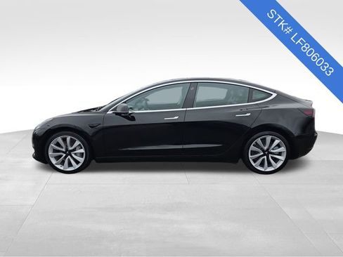 Used 2020 Tesla Model 3 Standard Range image 4