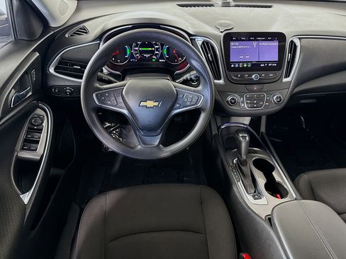 Used 2019 Chevrolet Malibu Hybrid image 17